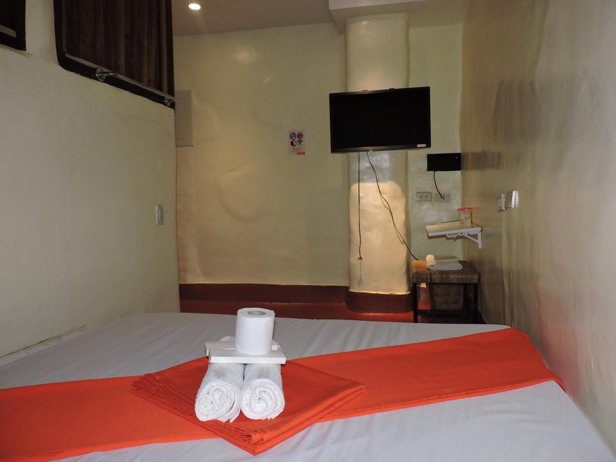 Orange Mangrove Pension House By Sms Hospitality Puerto Princesa Номер фото