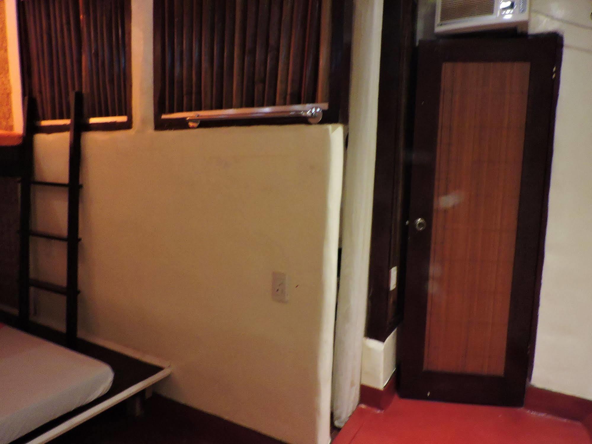Orange Mangrove Pension House By Sms Hospitality Puerto Princesa Екстер'єр фото